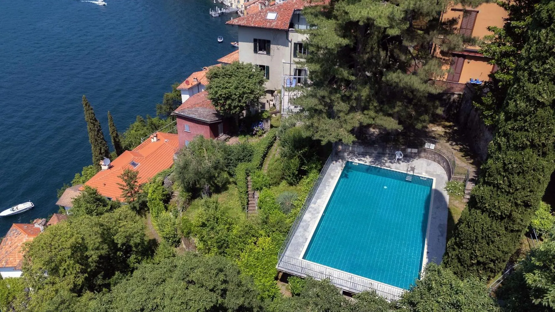 Silken Escape - By Myhomeincomo Nesso 0*,  Italie