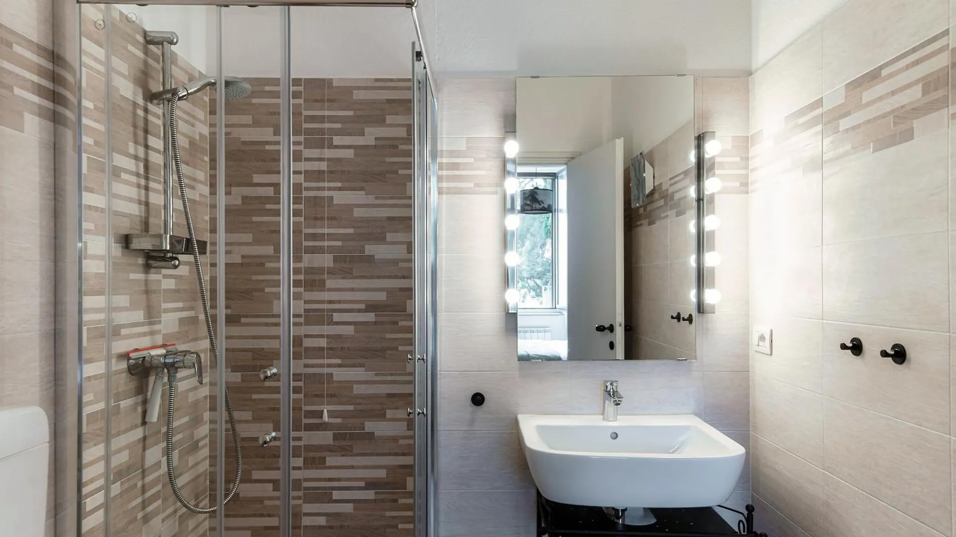 Silken Escape - By Myhomeincomo Nesso Appartement
